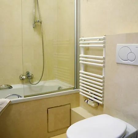 Les Bruyeres Hotel